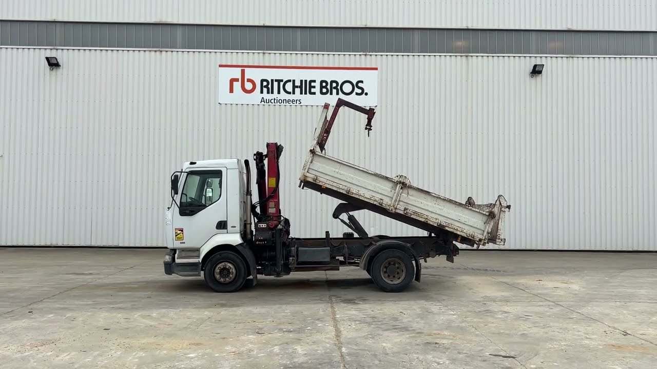 2000 Renault MIDLUM 210 Dump Truck w/Crane I St Aubin, France Auction - 27 & 28 September