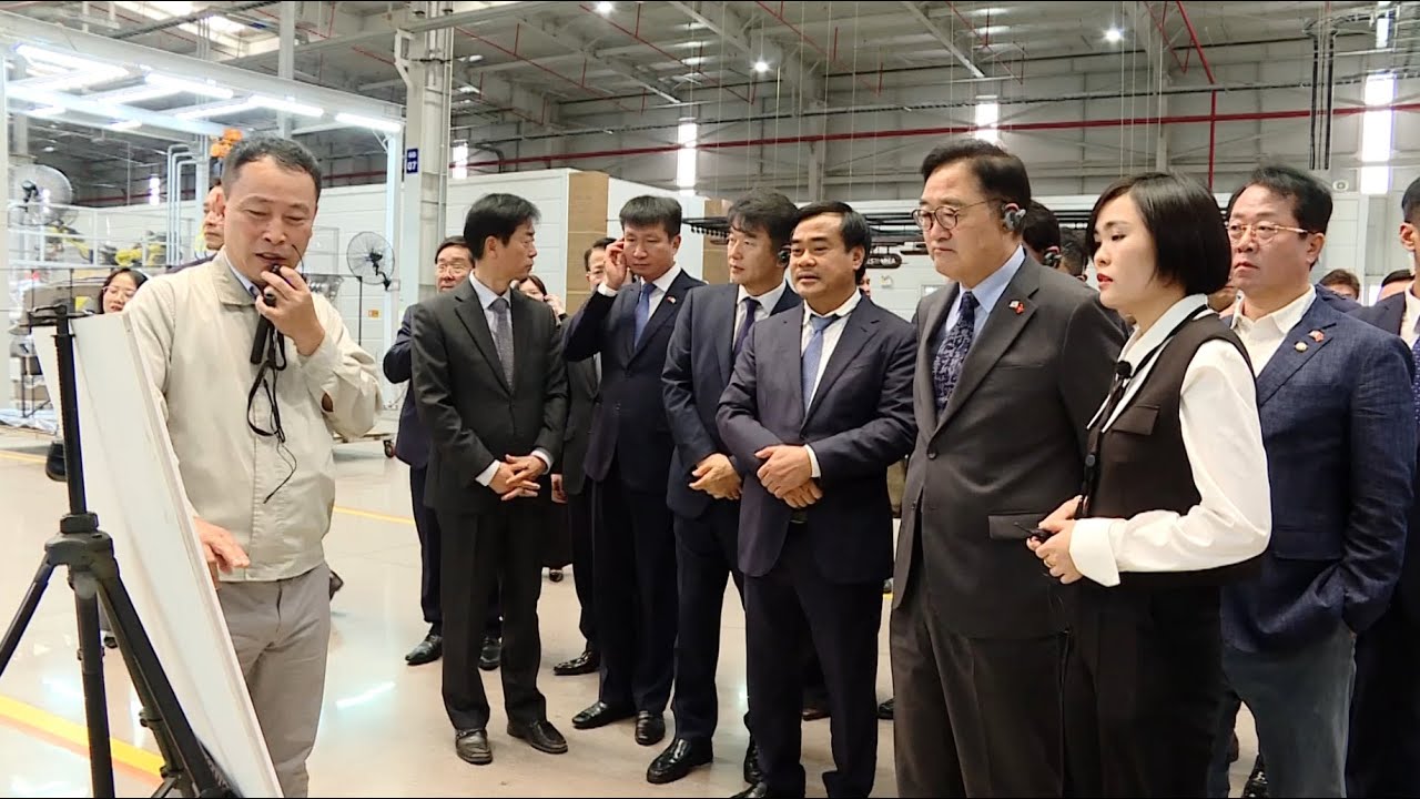 Chủ tịch Quốc hội Hàn Quốc thăm, làm việc tại công ty Hyundai Thành Công
