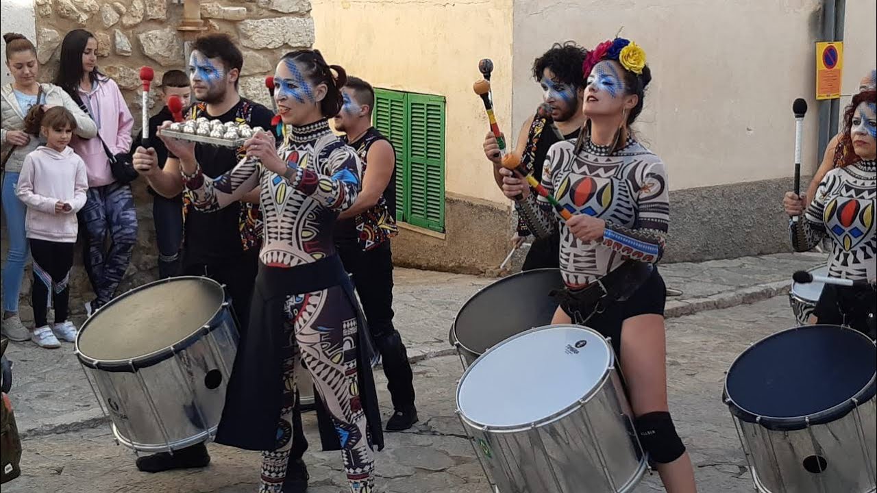 Cortejo Afro + Cosita Rica - Fira de Esclata-Sang 2022 - Calle Manigua