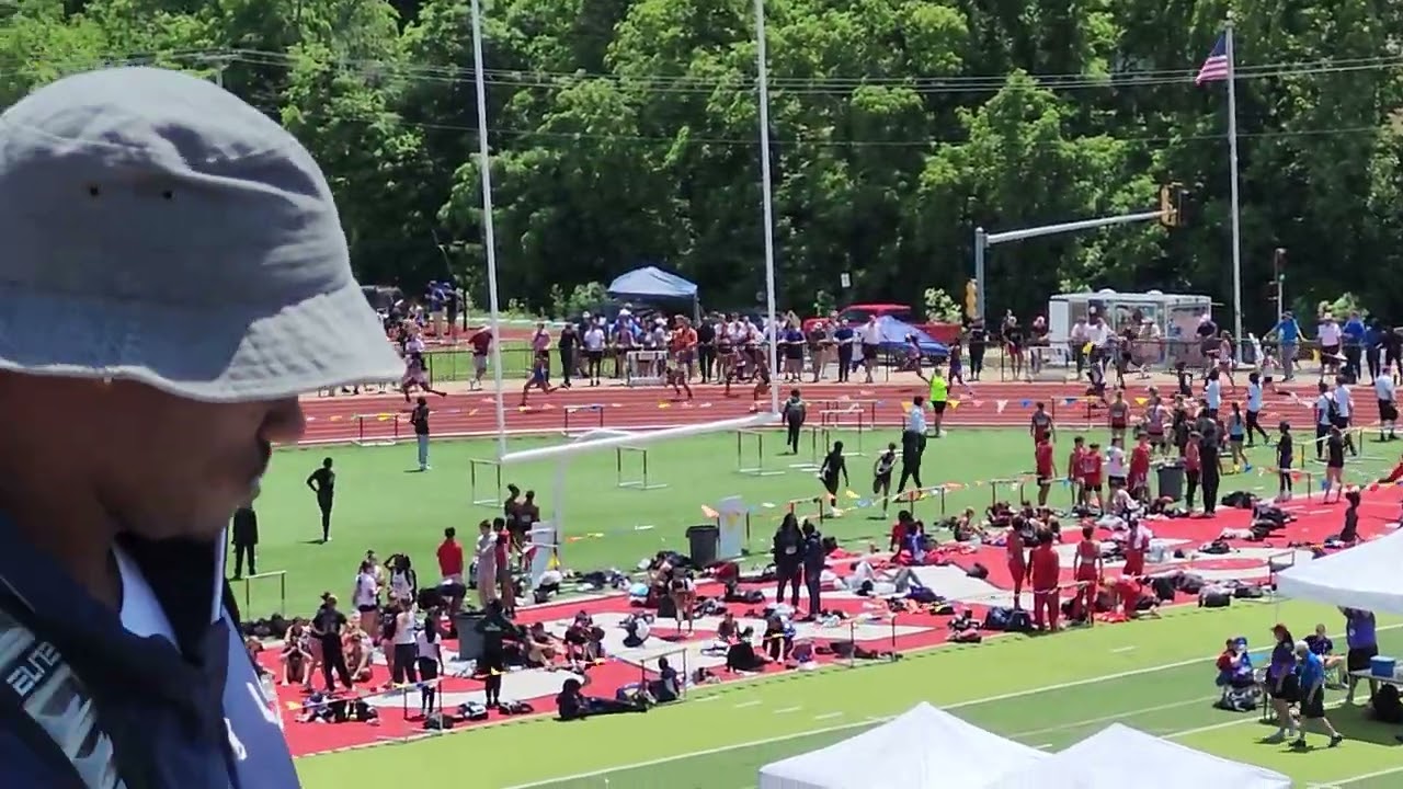 Hazelwood Central Girls 4x1 MSHSAA State Class 5 (Lane 8)