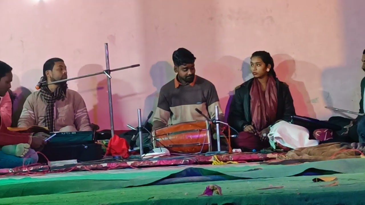 भोला बाबा बसहा सवार हे।