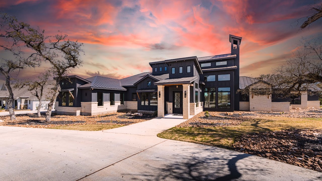 Vintage Oaks 100% Custom Home Builder In New Braunfels Texas!
