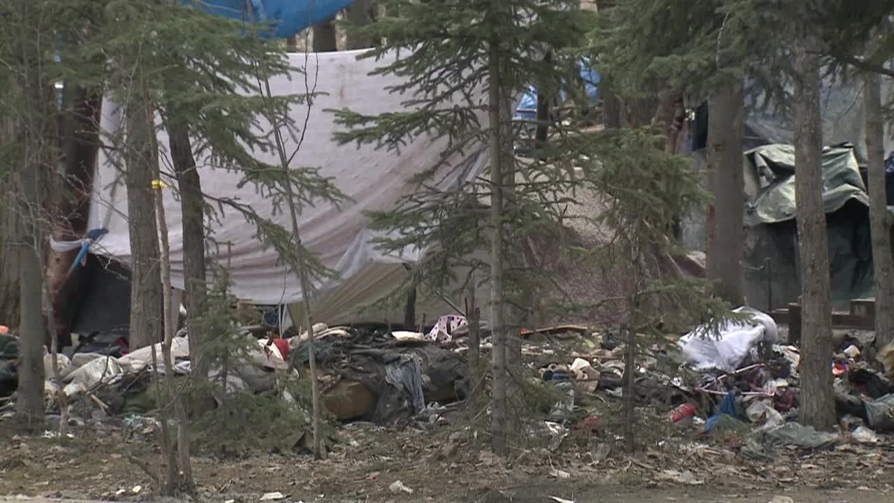 Anchorage shelters closing as homeless camps grow