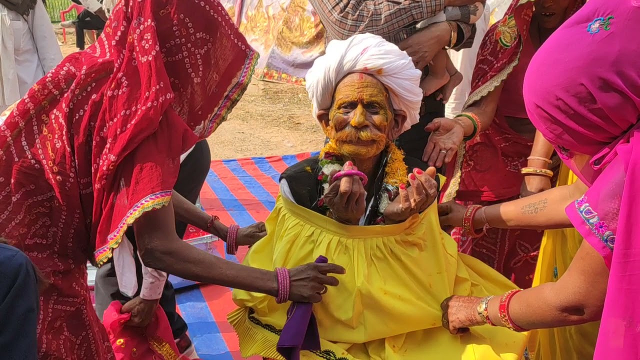 समधन समधी को घागरा पहन आती💃💃🤪😀|ब्यान ब्याई का ऐसा मजाक होठ पर लाली माथे पर बिंदी और मांग में सिंदूर