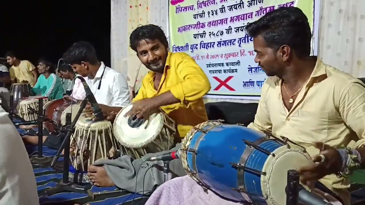 यां कलाकारांनी कार्यक्रमांची सुरवात एकदम दणकेबाज केली