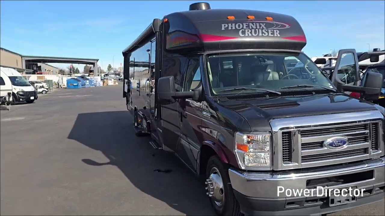 Phoenix Cruiser 3100! Come see what makes this coach so special!