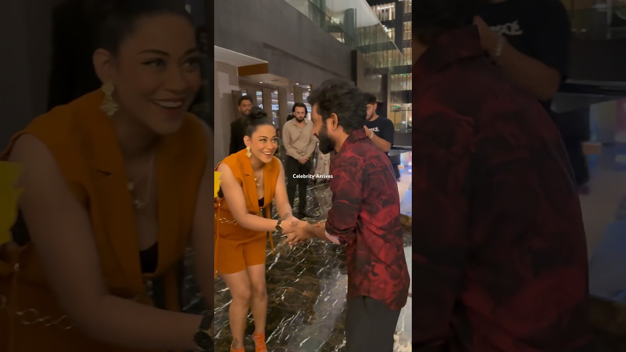 Mumaith khan shocking reaction after seeing director Buchi babu | uppena movie director