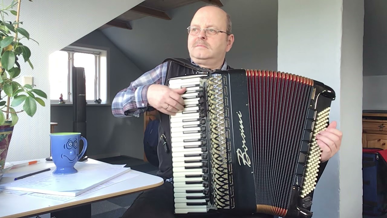 “Dansen på Sunnanö” af Evert Taube #107