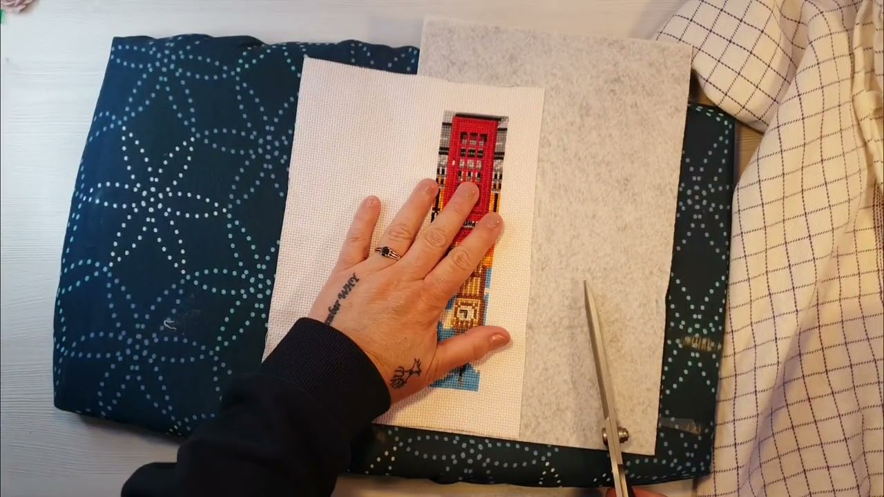 Broderi London Bogm&aelig;rke | f&aelig;rdigg&oslash;relse og montering