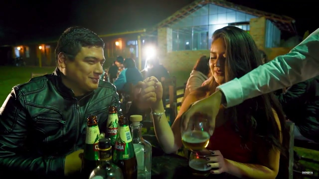 MIX PIENSO EN TI -  HNOS CASTILLO - VIDEO OFICIAL