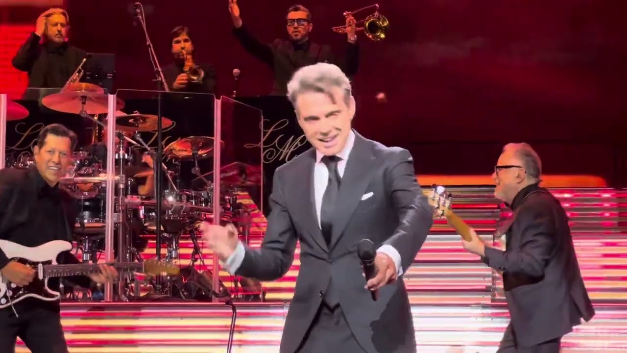 LUIS MIGUEL “AMOR, AMOR , AMOR” 1er SHOW TOUR 2023 MOVISTAR ARENA  BUENOS AIRES ARGENTINA 03 08 2023