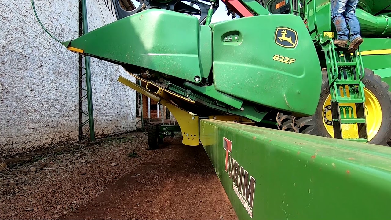 S430 engatando plataforma.