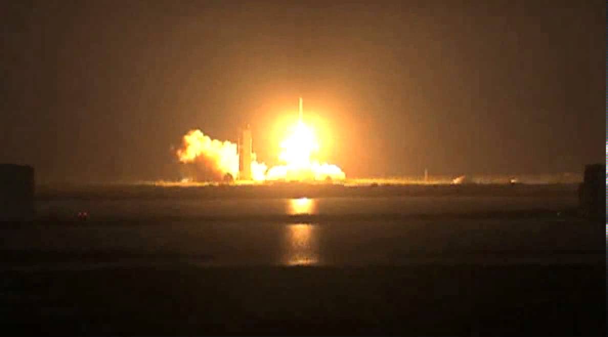 VIDEO of LIFTOFF of ULAlaunch DeltaIV WGS6 launch from CCAFS SLC-37B at 8:28 pm EDT Aug 7, 2013
