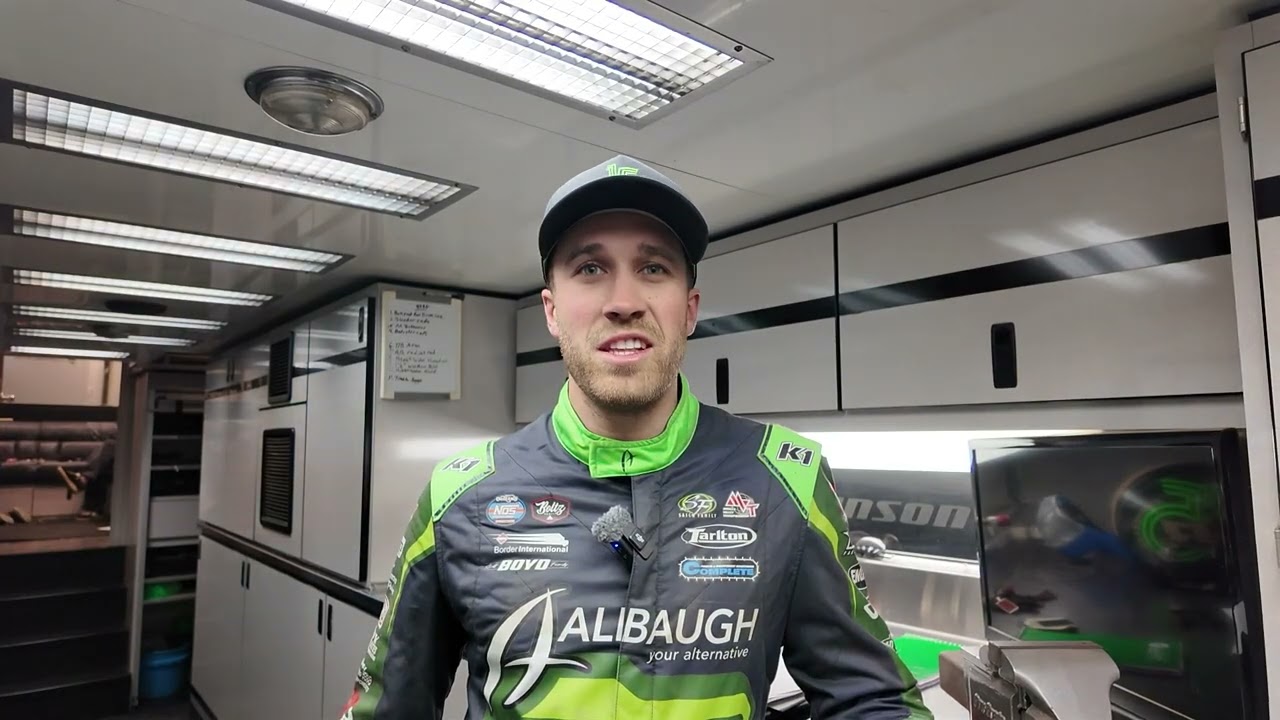 Карсон Маседо рассказывает о своей победе в World of Outlaws на трассе New Egypt Speedway, Бобби ...