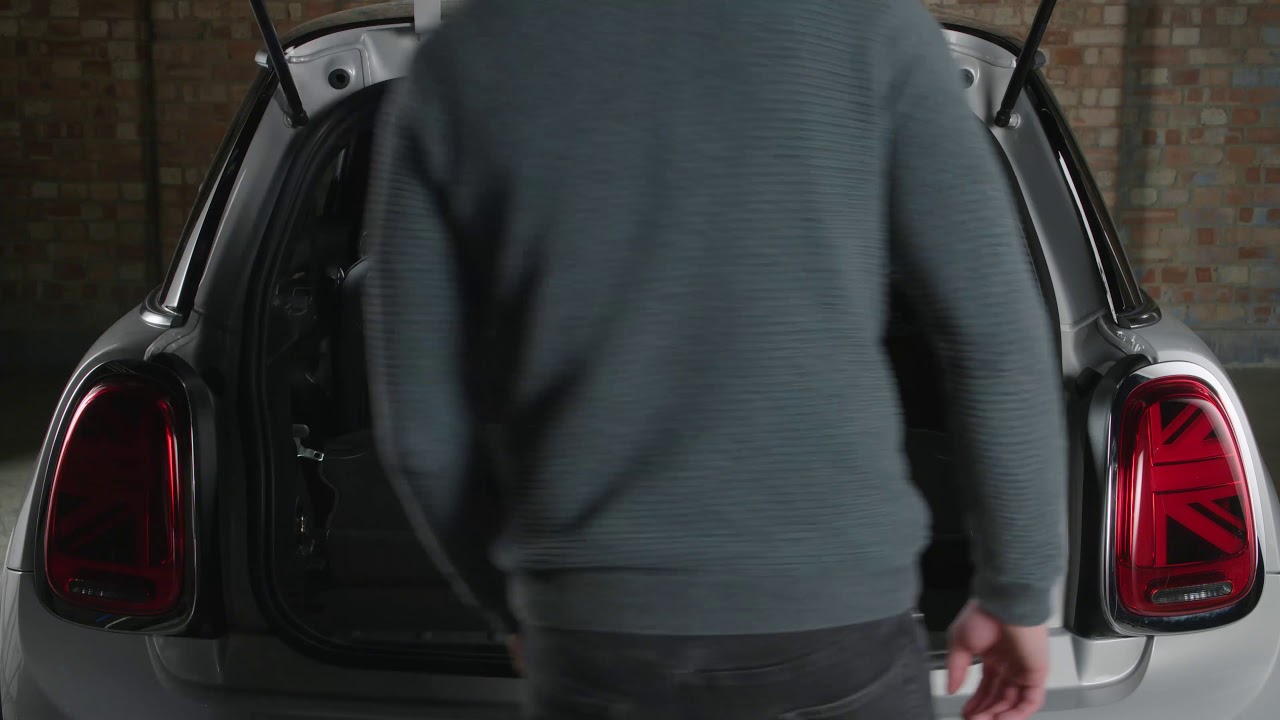 COMFORT & CONVENIENCE | FOLD DOWN YOUR REAR SEATS HATCHBACK | Get to know your MINI | MINI UK