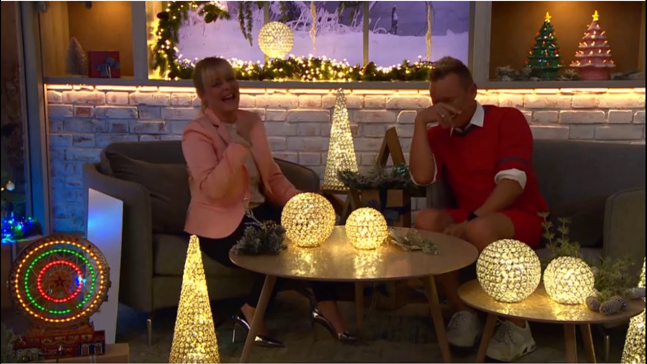 Lachanfall bei QVC wegen (schweinischer) Weihnachtsdekoration