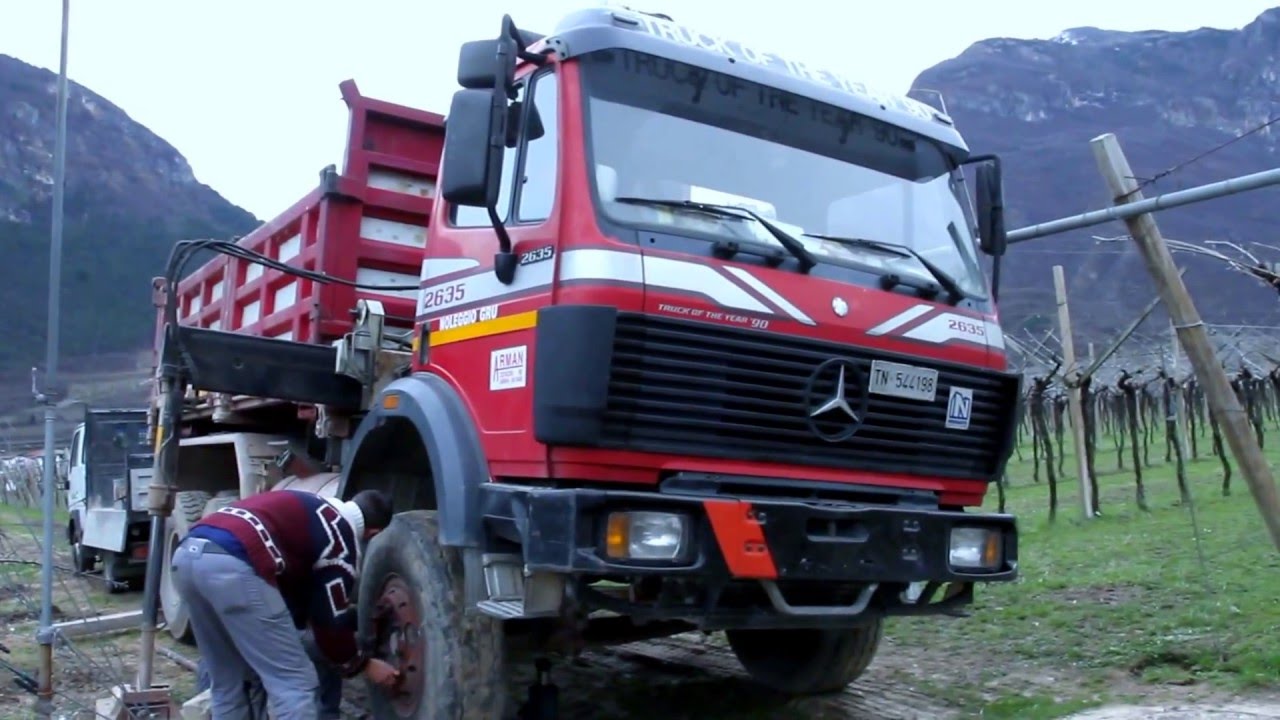MERCEDES  2635 ... un camion anni 90 ancora operativo in Trentino
