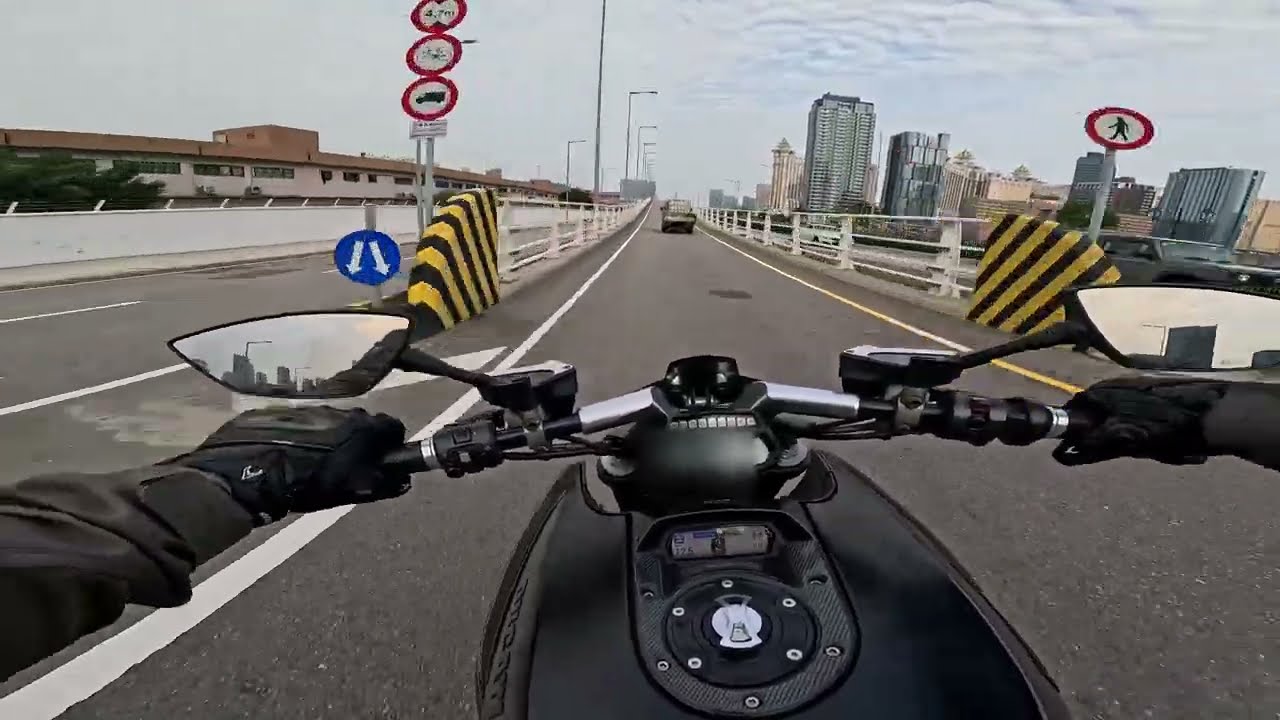 Ducati Diavel | Termignoni Exhaust | City Ride | Wrestling the Diavel l Pure Sound