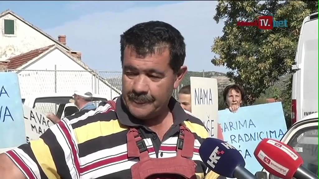 dubrovniktv.net - Očajni vinari prosvjedovali na Pelješcu