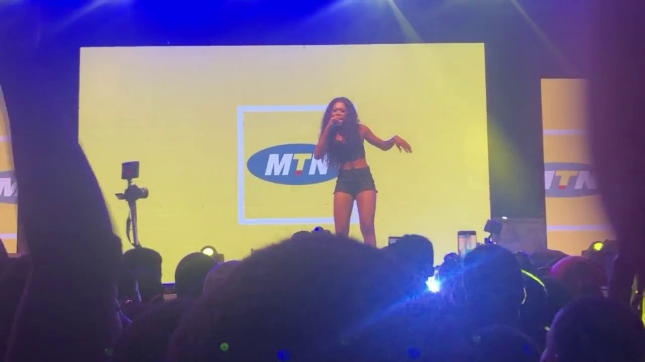 Freda Rhymz performance at Pent Hall Week 2019