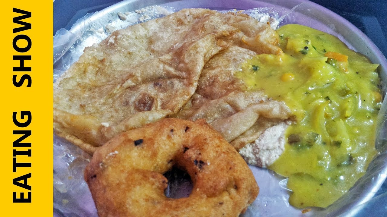 Indian Morning Breakfast Routine Poori Medu Vada Chutney Aloo Gravy Kurma Eating Show - Yummy Foods