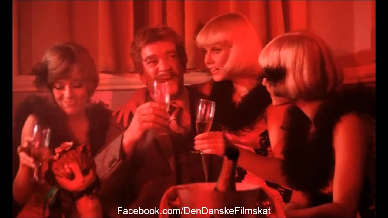 Familien Gyldenkål sprænger banken (1976) - Natklub