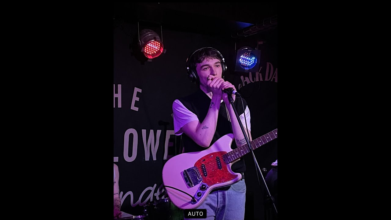 Mark McKenna [Focus FanCam] milk. -Live show 09/12/21 Birmingham