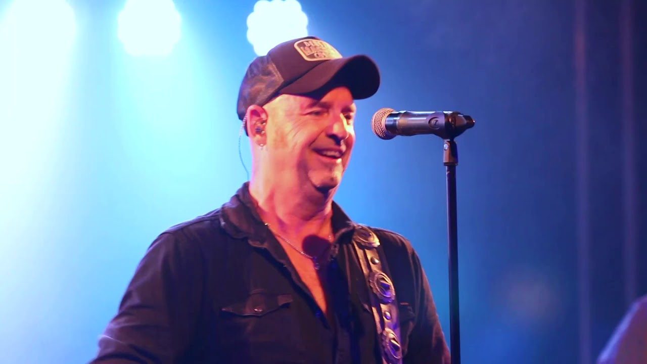 Bosstime - Dancing in the Dark - Bensheim Musiktheater Rex 17. Oktober 2020