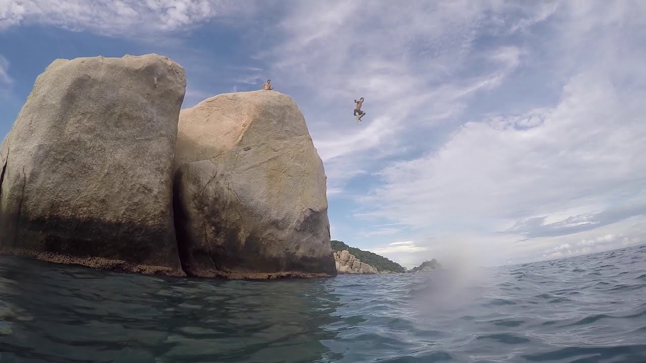 Dingus Cliff Jumping Koh Tao's Tanote Bay