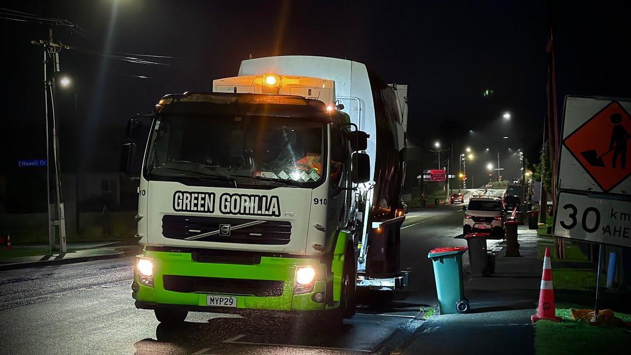 Rainy Auckland Garbage Collection 910 