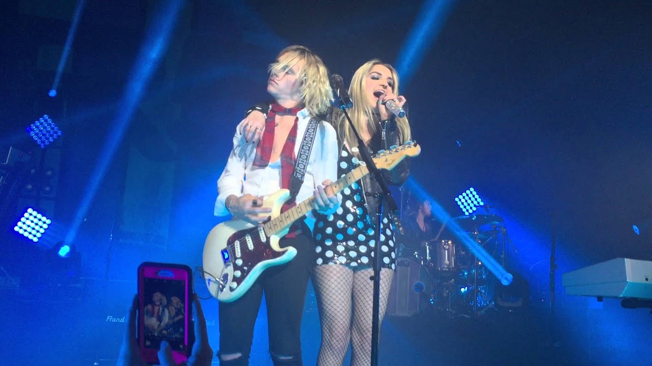 R5 Lightning Strikes Live in Cleveland, Ohio