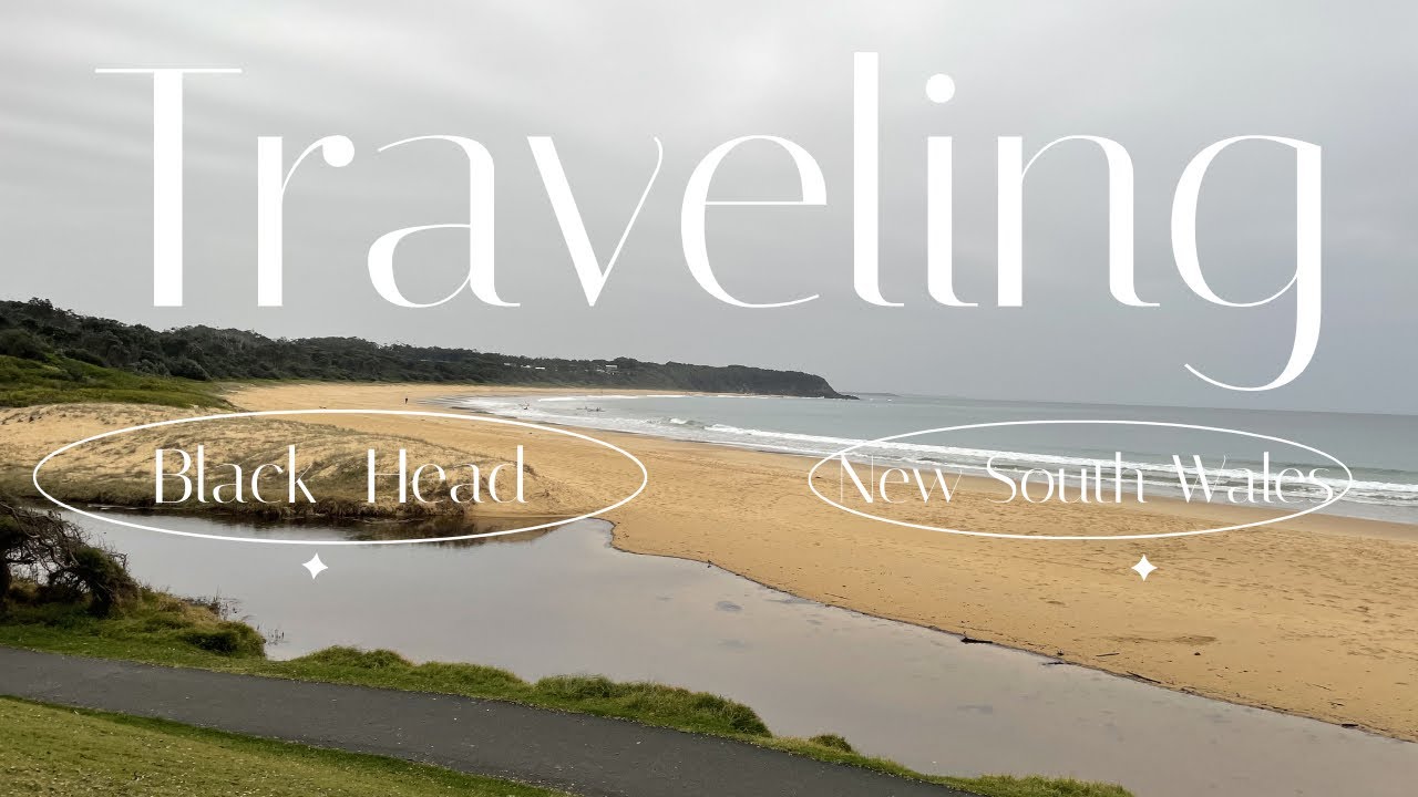 Exploring Black Head - Seaside Paradise - NSW - Australia