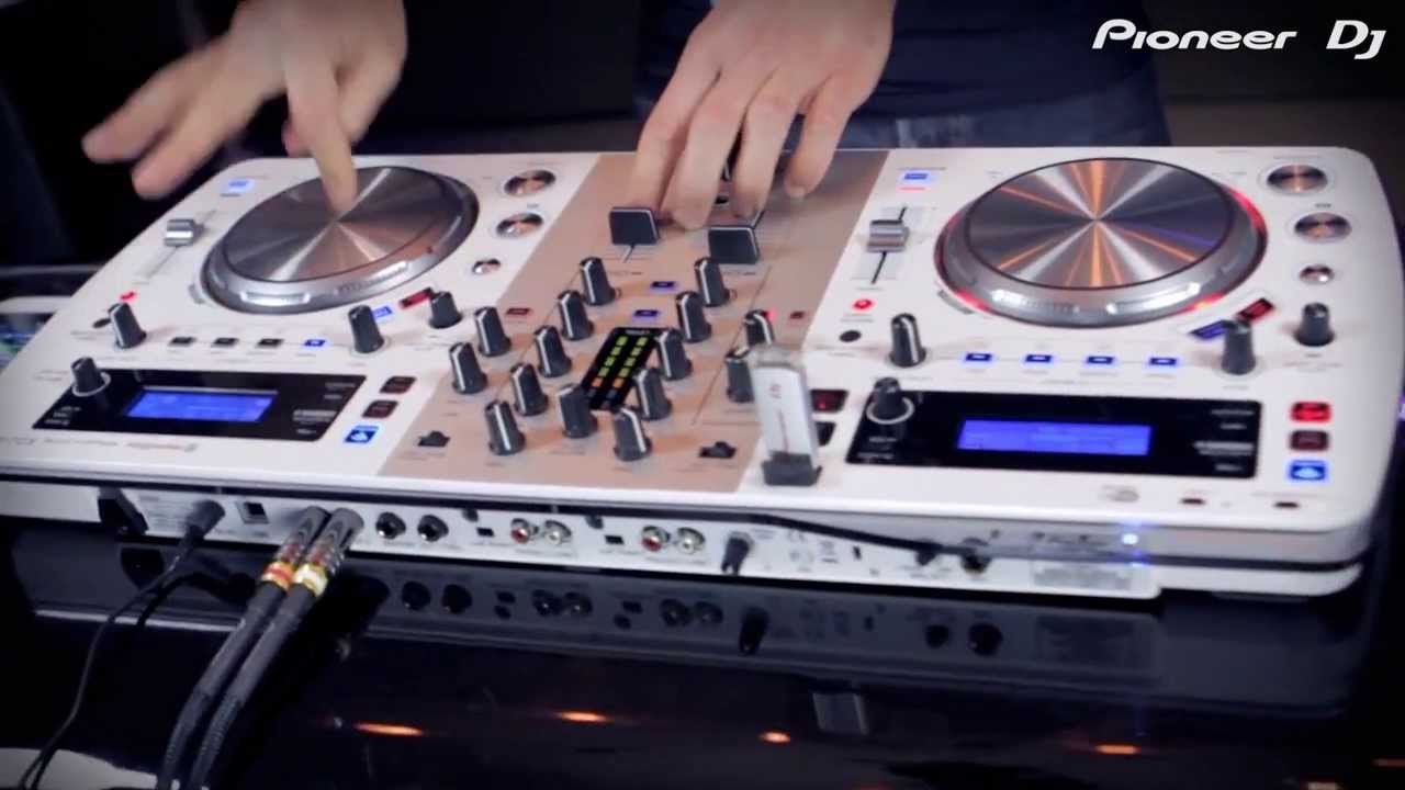 Pioneer Wi-Fi DJ System XDJ-AERO-W Pearl White DJ Antonin performance