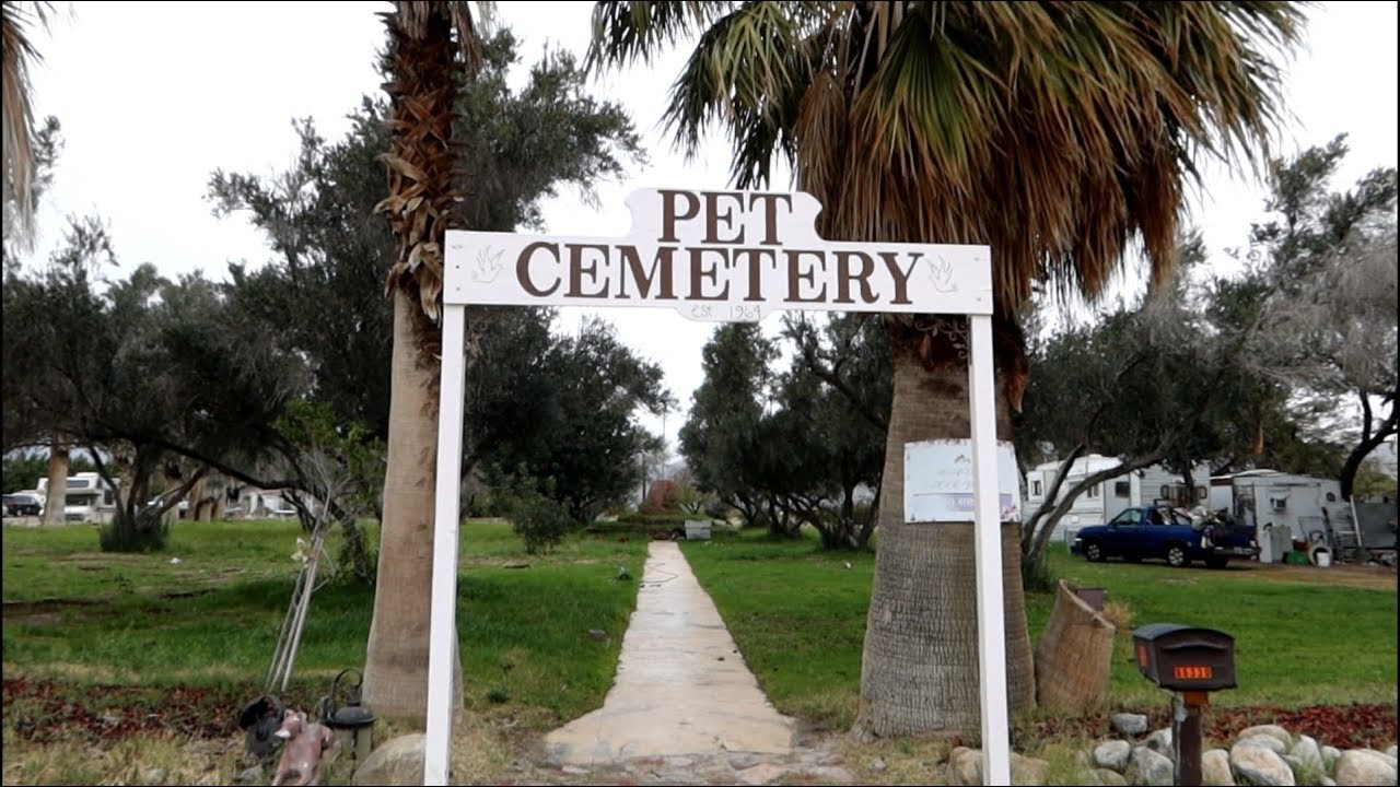 Celebrity Pet Cemetery in the Desert LIBERACE President Ford