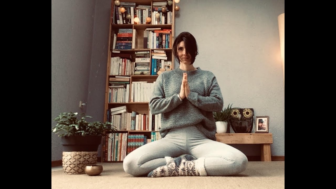 Calmness, 7 minutes of conscious breathing #yoga #pranayama #homepractice ♥️
