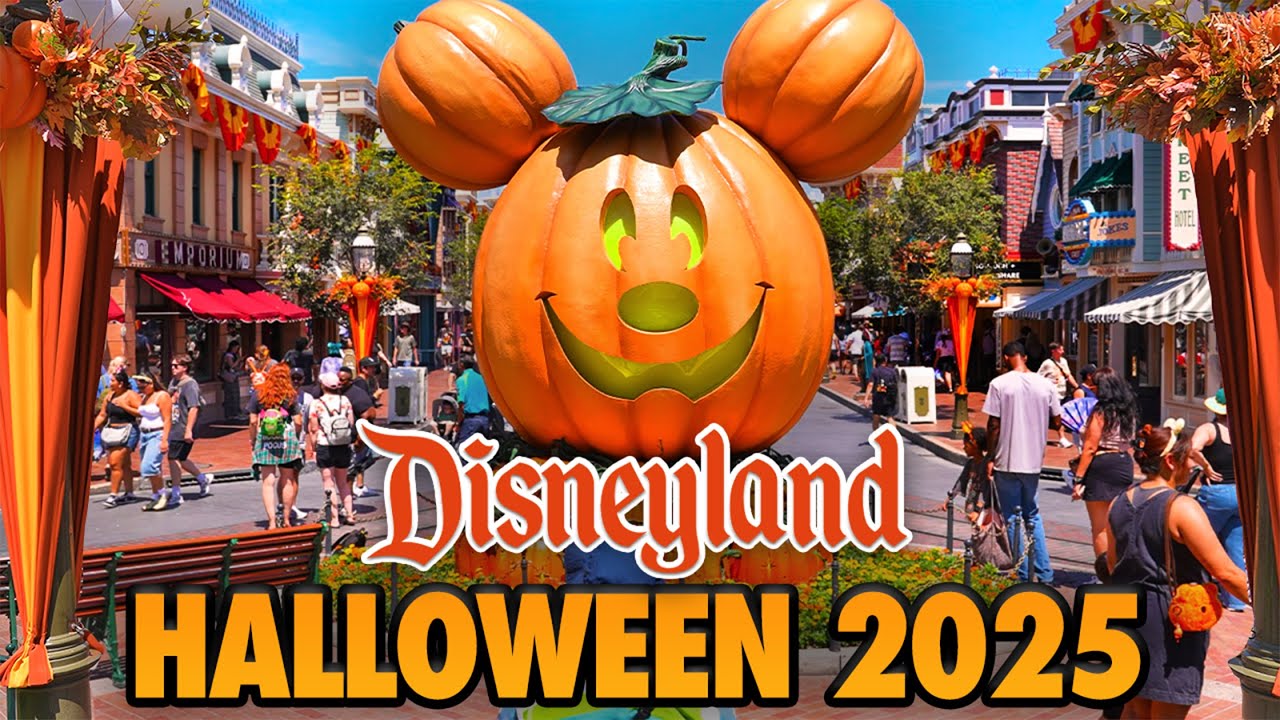 Disneyland Halloween 2025 - Walkthrough, Snacks, Merch & Haunted Mansion Holiday [4K POV]