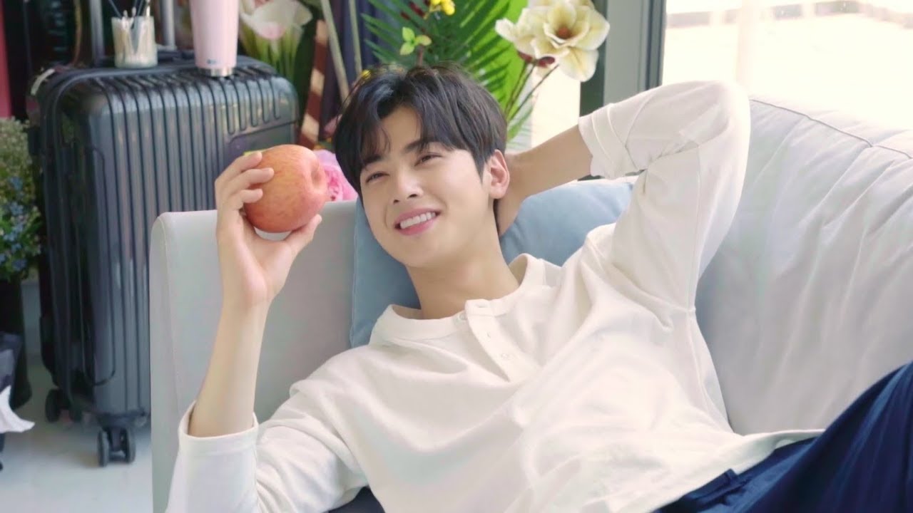 ASTRO (아스트로) 'YOU'RE MY WORLD' MV
