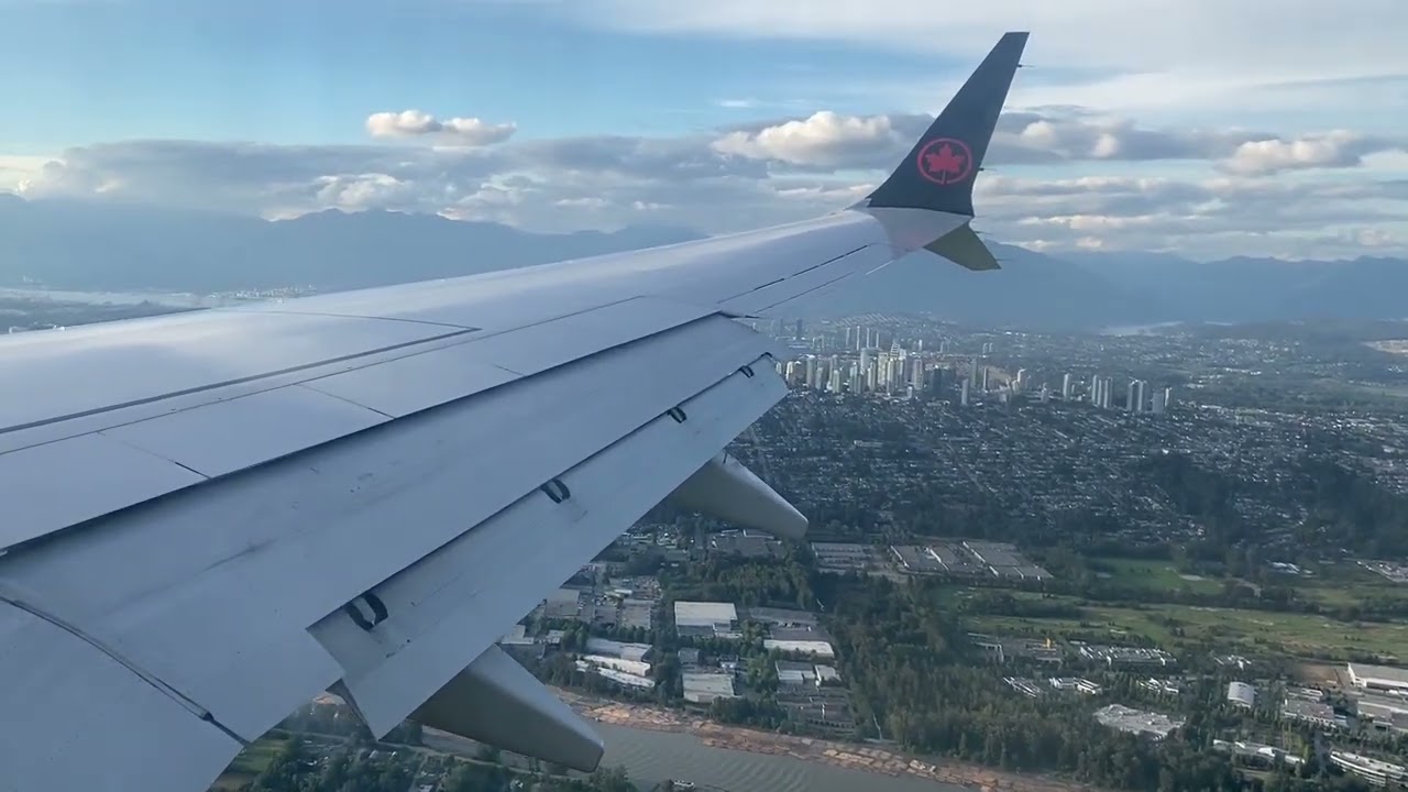 Landing in Vancouver International Airport in August 2022