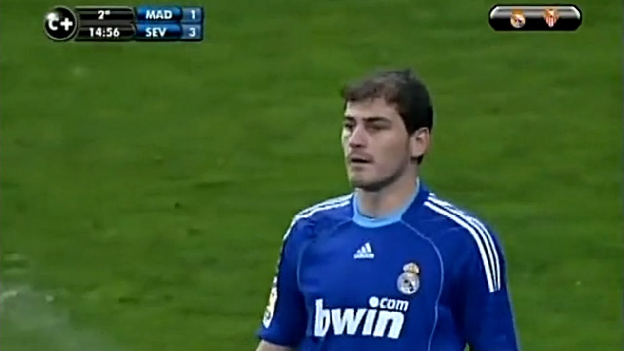 Iker Casillas Vs Sevilla (Home) 2008/09