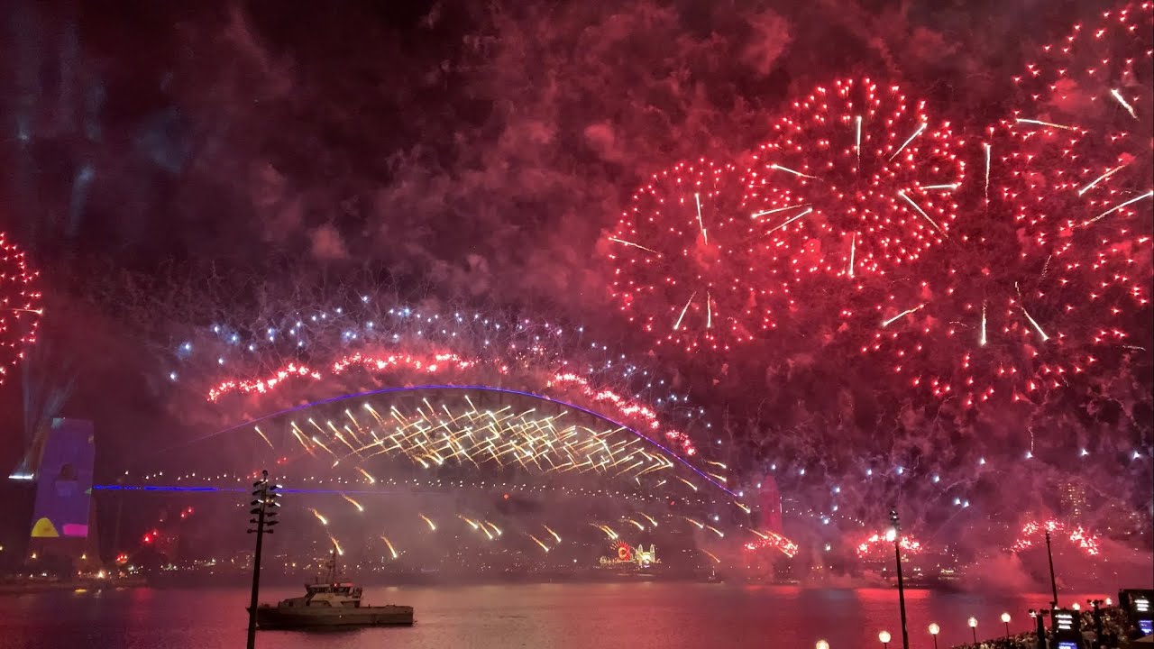 Sydney New Year’s Eve 2021/2022 Midnight Fireworks