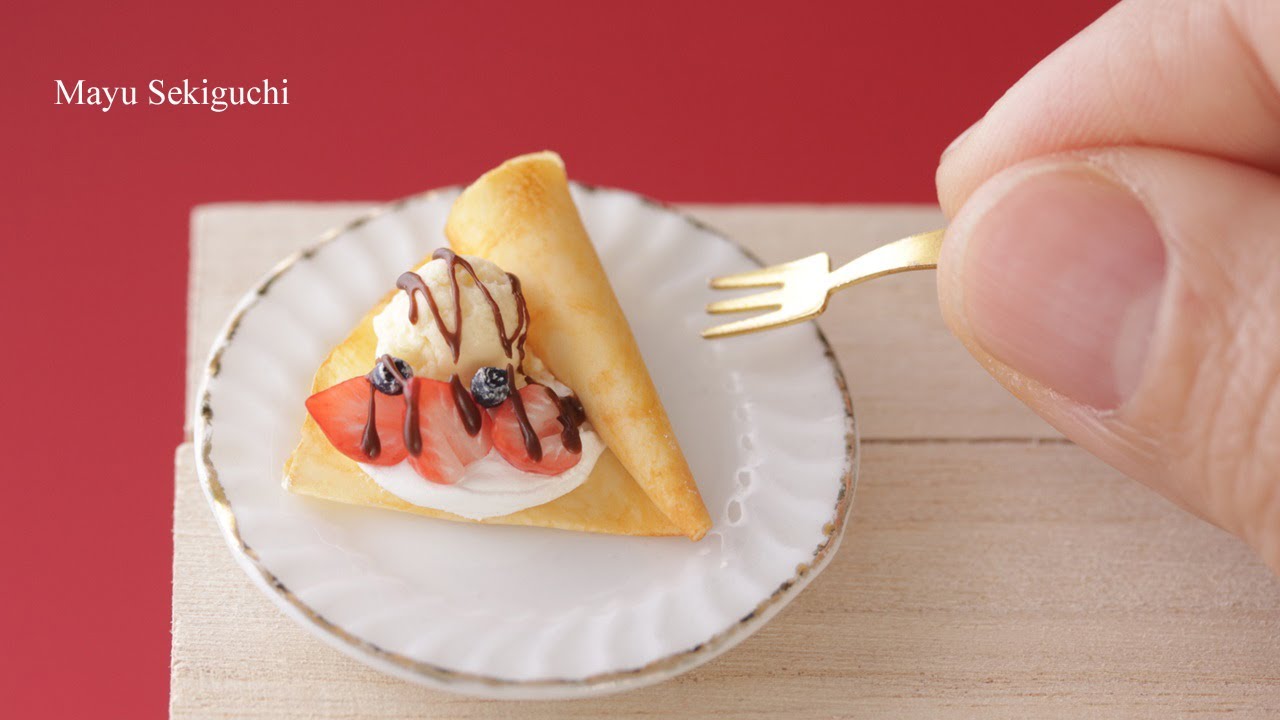 【クレープ大好き！】樹脂粘土でミニチュアのアイスいちごクレープつくります。How to make a miniature crepe with air dry polymer clay. DIY
