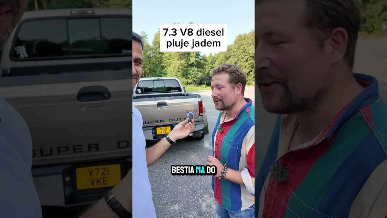 Ford F-350 pluje jadem