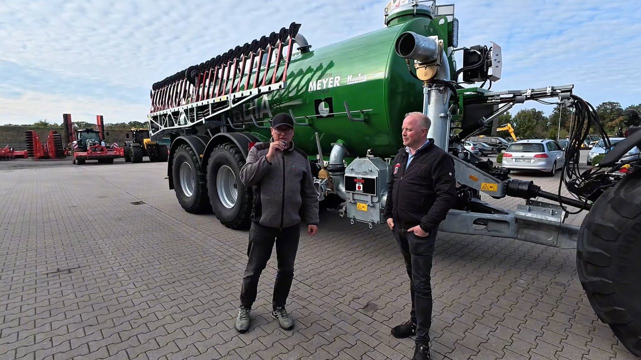 Meyer-Lohne Profi XL und JCB Fastrac 