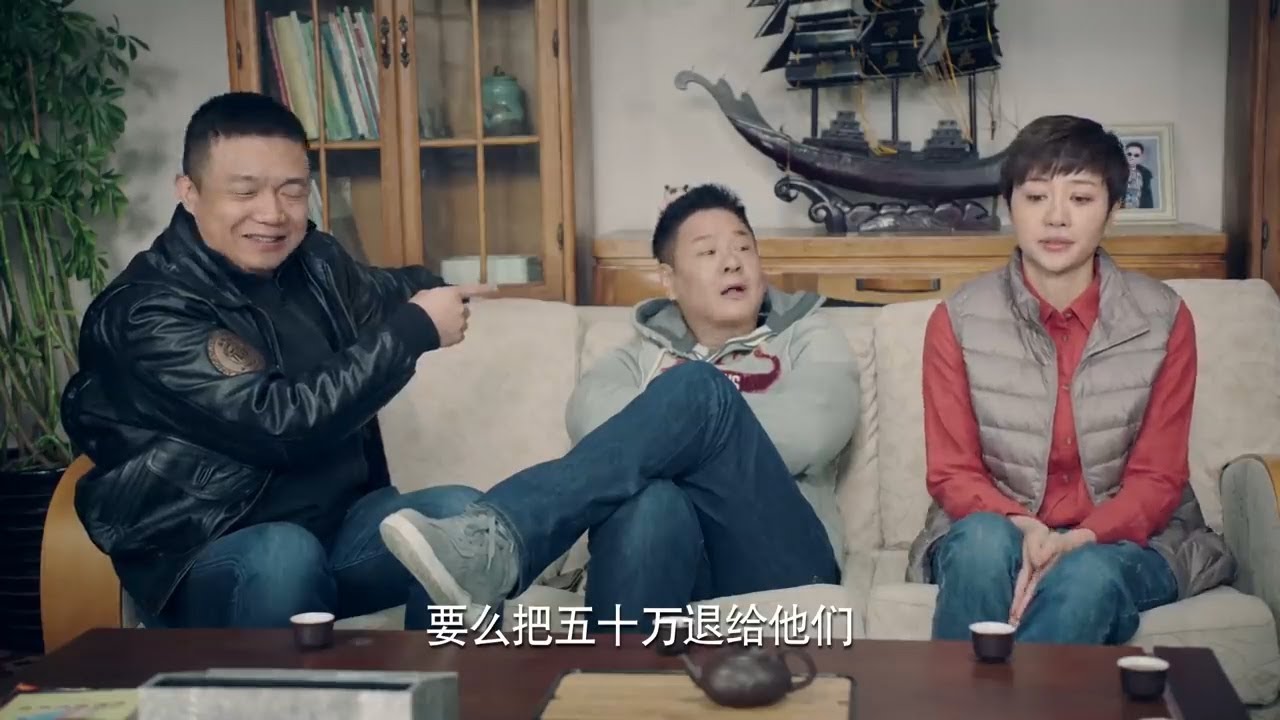 【厨神40】合同竟然有漏洞！男人一句话就让坏人脸色煞白，成功打消50W债务