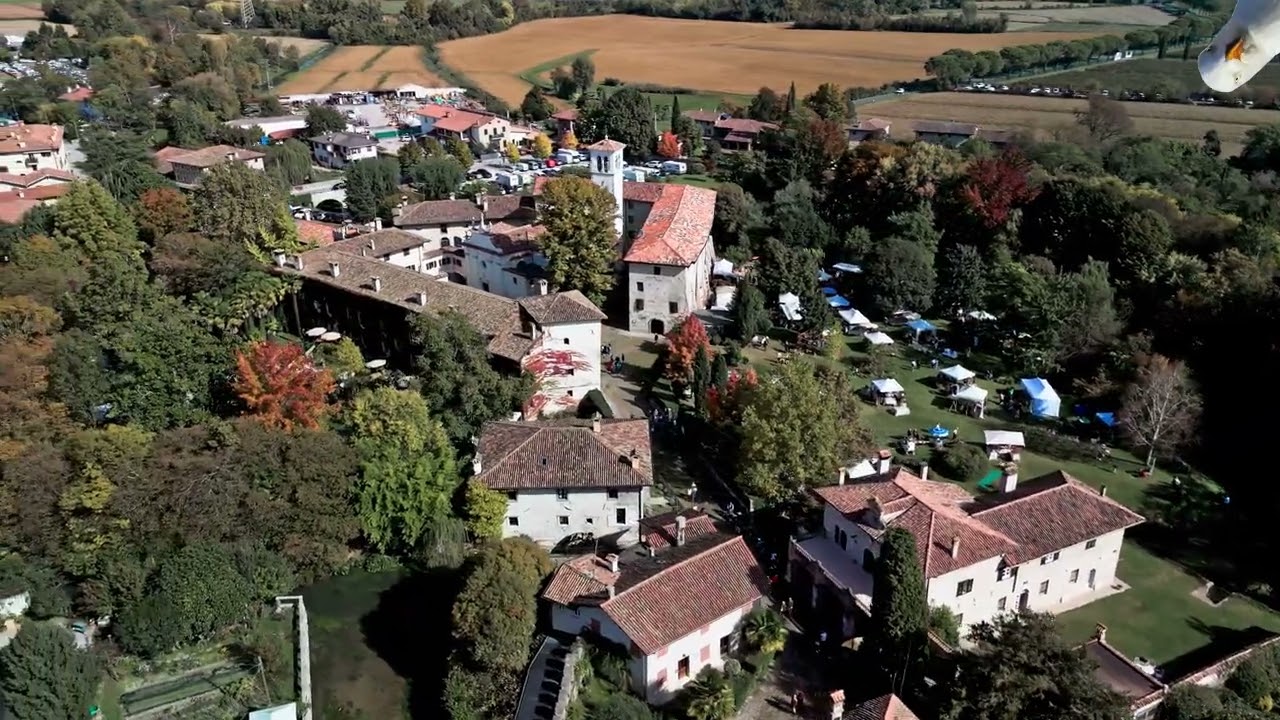 In volo su Strassoldo - Magici Intrecci Autunnali 2025 - 11 ottobre - by Giovanni Rosin - John