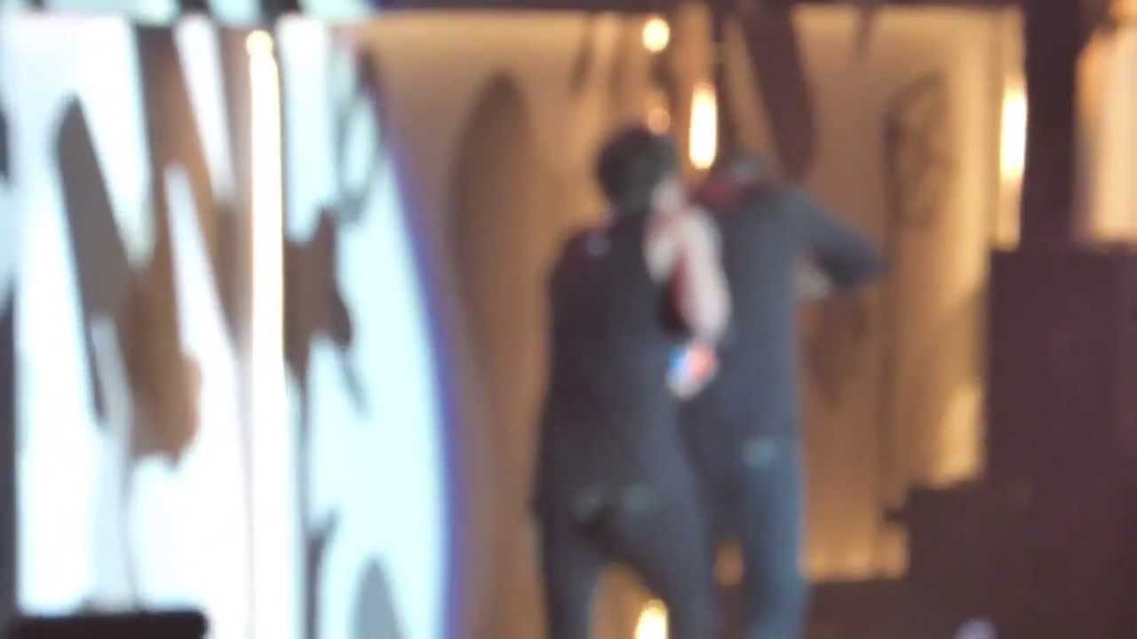 Lilo Water Fights during Little White Lies & Best Song Ever