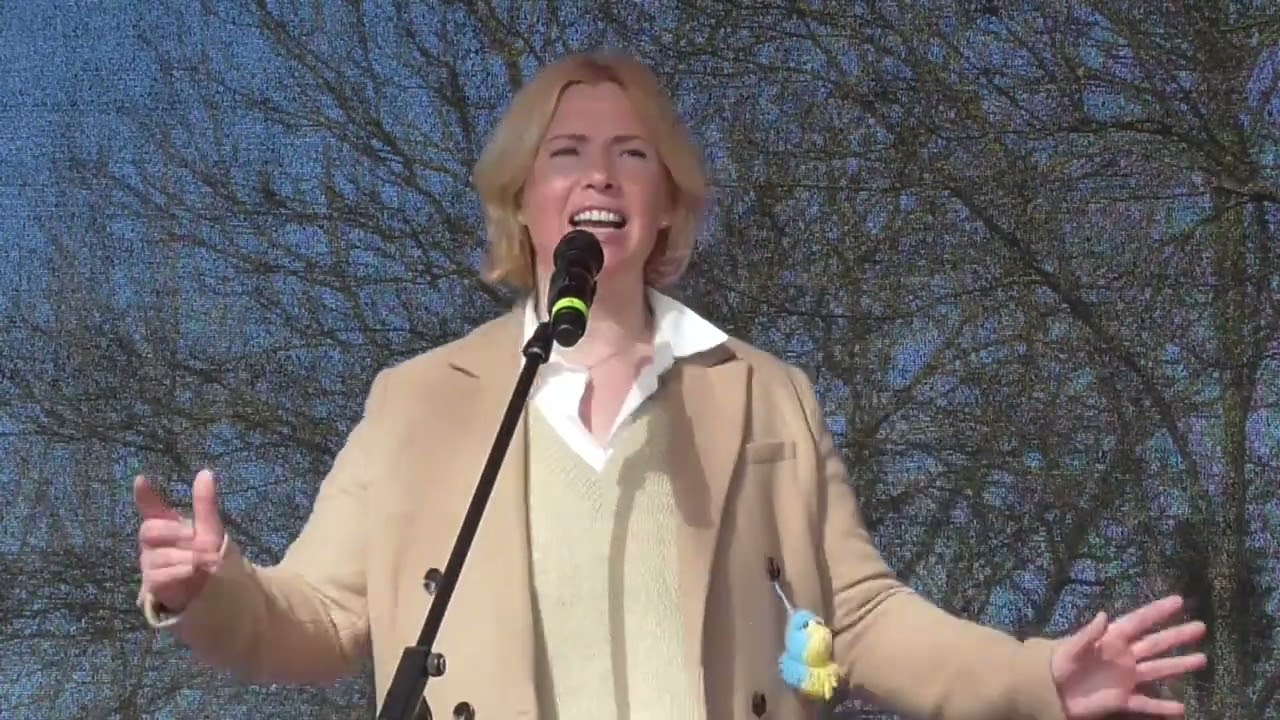 Gintarė Karaliūnaitė- Mažeikių mugėje ,,DEBESĖLIS,''  2022.03.12.