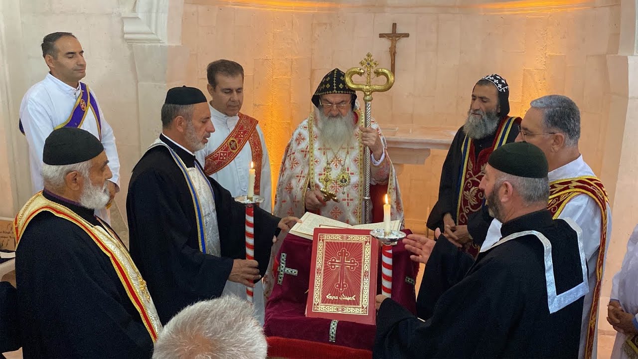 Midyat’ın Yemişli Enhıl Köyünde Cumhuriyet tarihinin ikinci ruhsatlı kilisesi ibadete açıldı