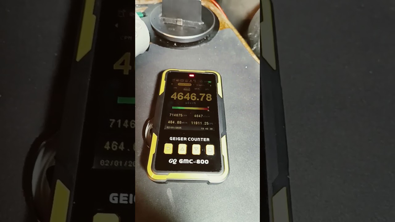 GQ GMC-800 Geiger Counter overload test #radiation