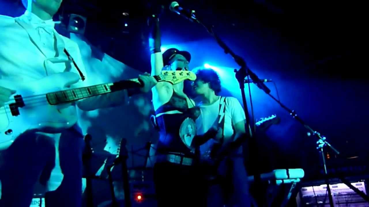 Amanda Palmer - Grown man cry - LIVE PARIS 2012